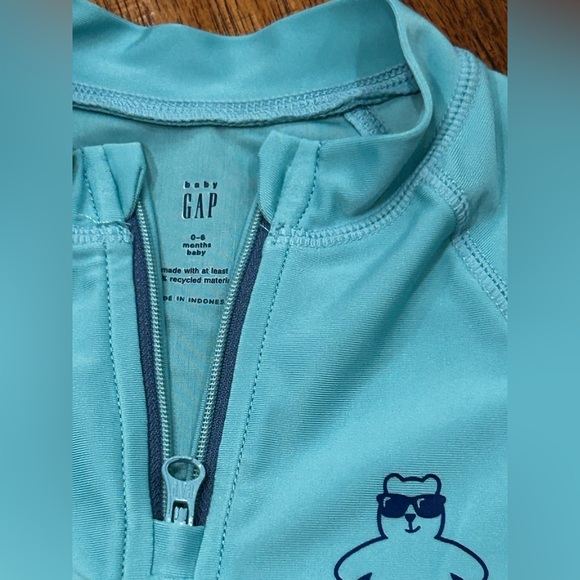 Baby Gap Swimsuits 0-6 months - Picture 4 of 7